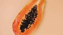 पपीता से लेकर केला तक, विदेशी होकर भी भारतीय दिलों पर राज करते हैं ये फल