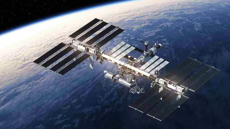 <div>'I Am In A Spaceship, Need Oxygen': Scammer Dupes Japanese Woman Of Rs 6 Lakh</div>