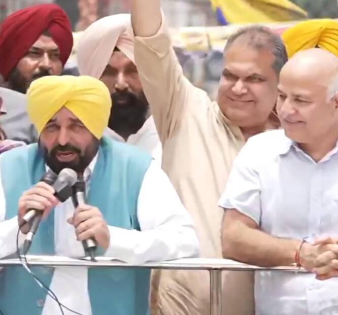 ਦਰਅਸਲ ਚੋਣ ਪ੍ਰਚਾਰ ਵਿੱਚ ਮੁੱਖ ਮੰਤਰੀ ਭਗਵੰਤ ਮਾਨ ਤੇ ਪਾਰਟੀ ਸੁਪਰੀਮੋ ਅਰਵਿੰਦ ਕੇਜਰੀਵਾਲ ਨੇ ਲੁਧਿਆਣਾ ਵਾਸੀਆਂ ਨਾਲ ਵਾਅਦਾ ਕੀਤਾ ਸੀ ਕਿ ਜਿੱਤ ਮਗਰੋਂ ਸੰਜੀਵ ਅਰੋੜਾ ਨੂੰ ਮੰਤਰੀ ਬਣਾਇਆ ਜਾਏਗਾ।