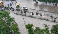 Surat Rain Photos: ખાડી પૂરના પાણી લોકોના ઘરોમાં ઘૂસ્યા, રૉડ-રસ્તા પર પણ કેડ સમા પાણી ભરાયા, જુઓ ભયાનક દ્રશ્યો