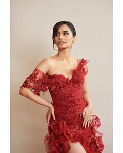 Manushi Chhillar Photo: રેડ ગાઉનમાં પરમસુંદરી લાગી માનુષી છિલ્લર,જુઓ અભિનેત્રીનો ગ્લેમરસ અવતાર