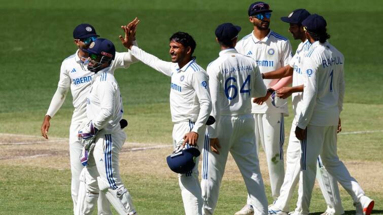 big blow team india after losing first test vs england harshit rana sudden return to india ahead ind vs eng 2nd test पहले टेस्ट में हार के बाद टीम इंडिया को लगा बड़ा झटका, अचानक वापस भारत लौटा यह खूंखार तेज गेंदबाज