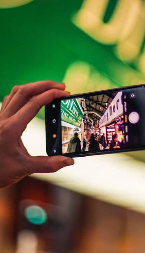 अश्लील वीडियो बेचने वालों को कितनी मिलती है सजा?