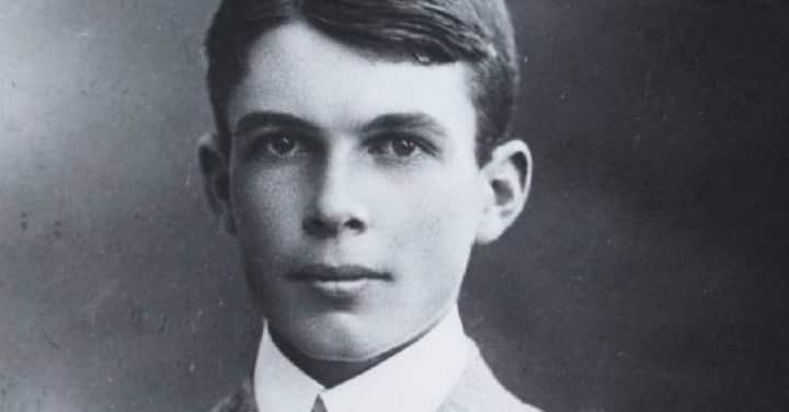 3. वर्नर हायझेनबर्ग 1932 मध्ये हायझेनबर्ग यांना क्वान्टम मेकॅनिक्सच्या निर्मितीसाठी वयाच्या 31 व्या वर्षी भौतिकशास्त्राचे नोबेल पारितोषिक मिळाले.