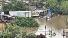 ખાડી પૂરથી સુરતમાં તારાજી સર્જાઇ, સણિયા હેમાદ ગામ બીજા દિવસે પણ પાણીમાં ગરકાવ