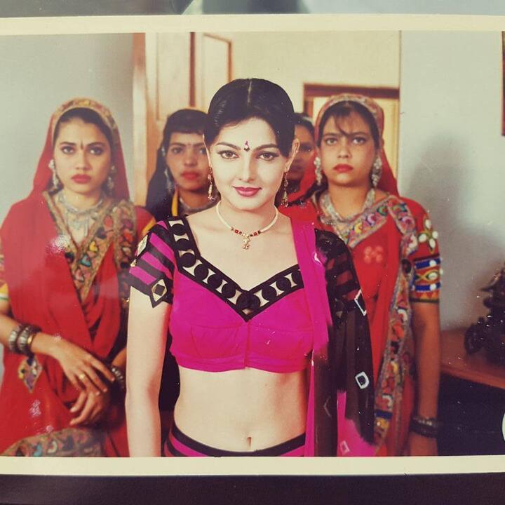 एका मुलाखतीदरम्यान ममताने 'वन नाईट स्टँड' संदर्भात एक धक्कादायक खुलासा केला, जो ऐकून सगळेच थएका मुलाखतीदरम्यान ममताने 'वन नाईट स्टँड' संदर्भात एक धक्कादायक खुलासा केला, जो ऐकून सगळेच थक्क झाले.