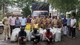 Sangli Crime: सांगलीत मोठी कारवाई! भाजीपाल्याच्या आडून सुगंधी तंबाखूची तस्करी, 11 लाखांचा मुद्देमाल जप्त, कोल्हापुरातील 3 जणांना अटक
