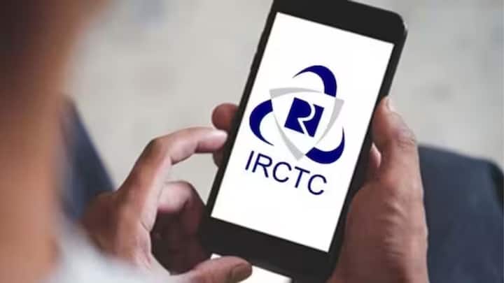 लेकिन अब भारतीय रेलवे की ओर से तत्काल टिकट बुकिंग को लेकर नियमों में बदलाव कर दिया गया है. भारतीय रेलवे की ओर से IRCTC अकाउंट में आधार ऑथेंटिकेशन जरूरी कर दिया गया है. बिना इसके तत्काल सुविधा का लाभ नहीं मिल पाएगा.