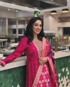 रक्षाबंधन के लिए क्या पहनें? रूपाली गांगुली के इन आउटफिट से लें टिप्स