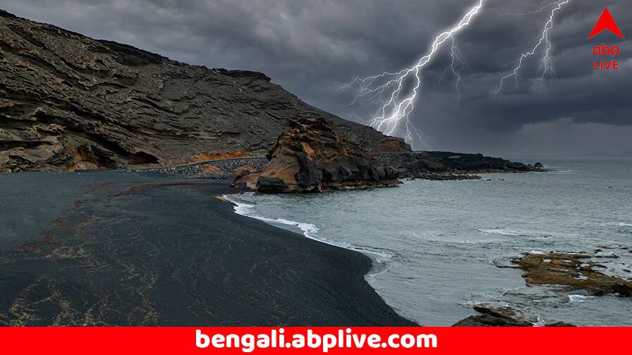 Thunderstorm: মধুচন্দ্রিমায় সমুদ্রসৈকতে স্ত্রীর সঙ্গে একান্ত মুহূর্ত কাটাচ্ছিলেন ! হঠাৎ ভয়ঙ্কর বজ্রপাতে মৃত্যু যুবকের Honeymoon Turns To Horror 29 YO Man died after being struck by lightning at Florida Beach Thunderstorm: মধুচন্দ্রিমায় সমুদ্রসৈকতে স্ত্রীর সঙ্গে একান্ত মুহূর্ত কাটাচ্ছিলেন ! হঠাৎ ভয়ঙ্কর বজ্রপাতে মৃত্যু যুবকের