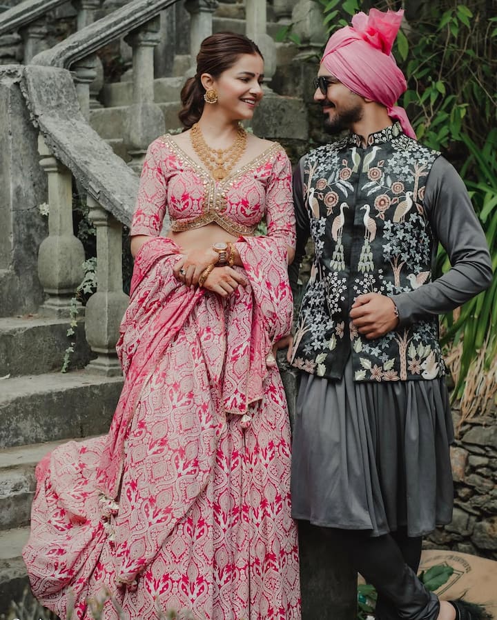 रुबीना दिलैक ने छोटी बहू से अपने करियर की शुरुआत की थी. इस शो में रुबीना के संग अविनाश सचदेव नजर आए थे, जो एक्ट्रेस से 3 साल बड़े थे.