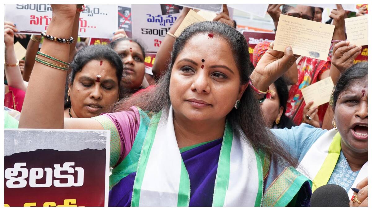 கட்சிக்குள் புயல் கிளப்பிய பரபரப்பு குற்றச்சாட்டுகள்.. பிஆர்எஸ் எம்.எல்.சி கவிதா இடைநீக்கம்.. காரணம் என்ன?