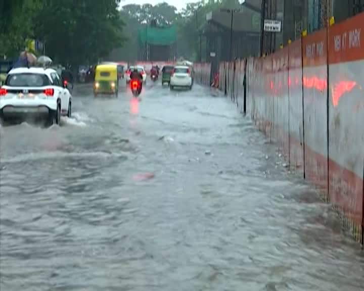 Rain Forecast: અમદાવાદમાં આજે ગાજવીજ સાથે તૂટી પડશે ભારે વરસાદ, હવામાન વિભાગનું એલર્ટ According to the weather department's forecast, there will be heavy rain in Ahmedabad Rain Forecast: અમદાવાદમાં આજે ગાજવીજ સાથે તૂટી પડશે ભારે વરસાદ, હવામાન વિભાગનું એલર્ટ