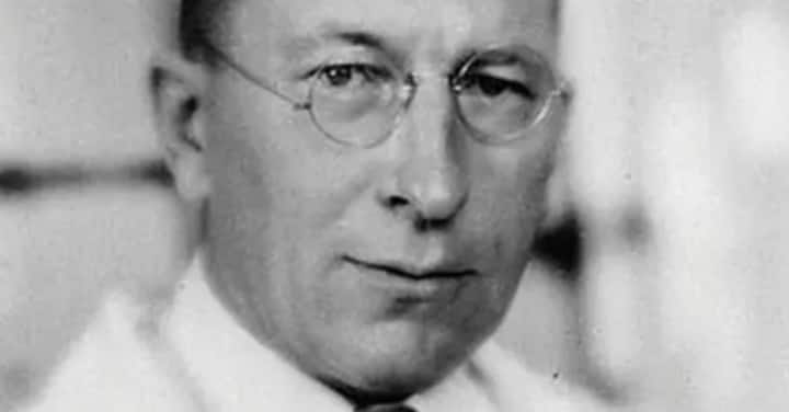 8. फेडरिक जी बॅँटिंग 1923 मध्ये फेडरिक जी बॅँटिंग यांना वयाच्या 32 व्या वर्षी इन्सुलिनच्या शोधासाठी नोबेल फिजीओलॅाजीचे पारितोषिक मिळाले.