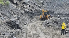 Debris Blocks Highway As Landslide Hits Kedarnath Route, Thousands Stranded
