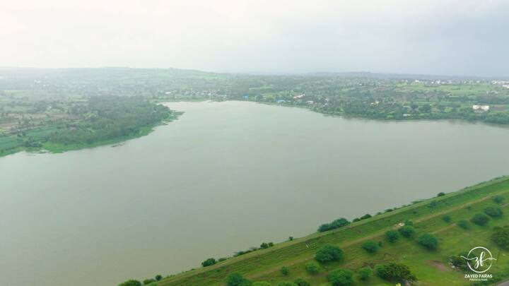 दुसरीकडे, पन्हाळा तालुक्यातील पोंबरे लघू प्रकल्प सुद्धा भरला आहे.
