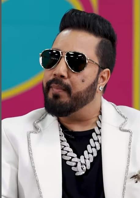 'ਸਰਦਾਰ ਜੀ 3' ਨੂੰ ਲੈ ਭੱਖਿਆ ਵਿਵਾਦ, ਹੁਣ ਮੀਕਾ ਸਿੰਘ ਨੇ ਦਿਲਜੀਤ ਦੋਸਾਂਝ ਦੱਸਿਆ- ‘ਨਕਲੀ ਗਾਇਕ’...