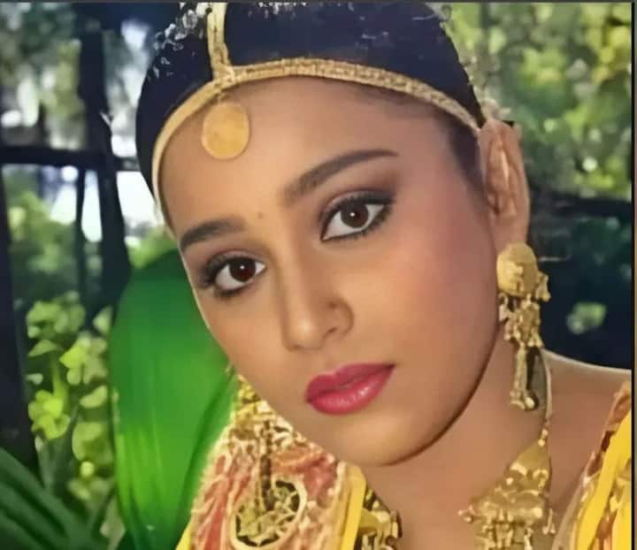 एक्ट्रेस अपनी शादी से बेहद खुश थीं क्योंकि उनका जन्म बेशक मुस्लिम परिवार में हुआ था लेकिन वो हिंदू संग शादी करना चाहती थीं.