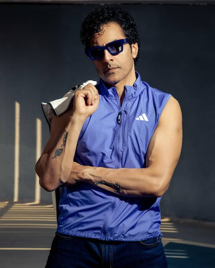 उनका मानना था कि ये सिचुएशन एक डिवाइडर था कि आप इस चीज को एक्सेप्ट करते हैं या नहीं.