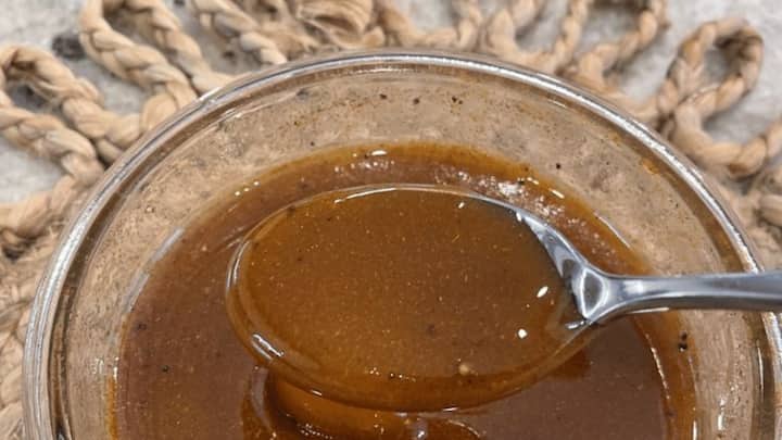 1. Turmeric And Honey Paste: Skip chemical lozenges and try this natural remedy to get relief from sore throat. Mix 1 tsp of turmeric with 1tbsp of raw honey and mix to make a paste. Let it dissolve slowly in your mouth to soothe irritation in throat. This paste with help fight infections naturally. (Image Source: Pinterest/paolasblissfulcorner)