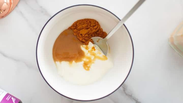 7. Turmeric And Yogurt Hair Mask: Mix turmeric with yogurt and apply it to the scalp for about 20 minutes. This natural and homemade mask has antifungal properties that reduces dandruff. It also soothes itching and adds a natural shine to the hair. (Image Source: Pinterest/mimisorganiceats)