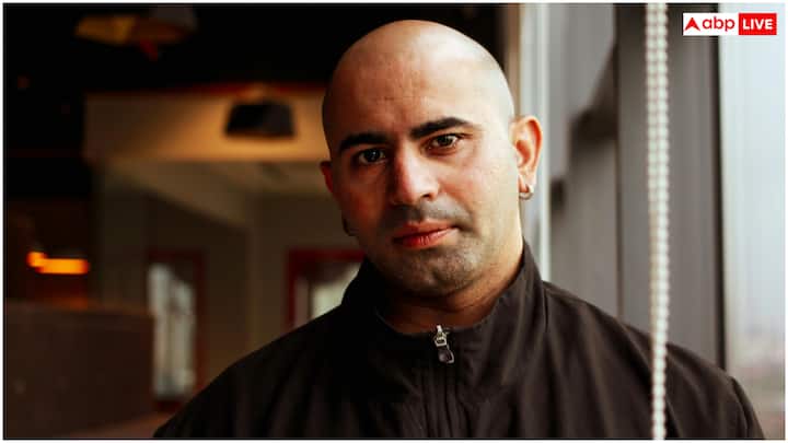 आयरन, प्रोटीन, विटामिन डी और बायोटिन जैसे पोषक तत्वों की कमी से भी बाल झड़ने लगते हैं. अगर आप ज्यादा टेंशन लेते हैं तो भी बालों का डिवेलपमेंट प्रभावित होता है. वहीं, केमिकल वाला शैंपू, डाई, और स्टाइलिंग प्रोडक्ट्स भी स्कैल्प को नुकसान पहुंचा सकते हैं.