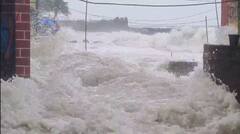 Mumbai Hightide: आज मुंबईत वर्षातील सर्वात उंच भरती; दुपारी 12.55 वाजता 16 फूट उंच लाटा उसळल्या, वस्त्यांमध्ये पाणी शिरलं, पुढील 5 दिवस पालिकेकडून अलर्ट
