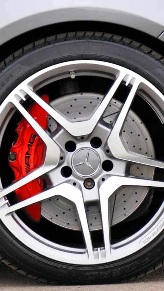 सबसे सस्ता एयरलेस टायर कितने का आता है?