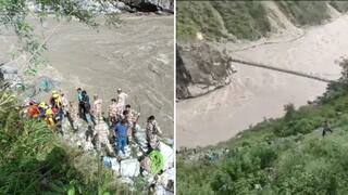 ट्रकने मागून धडक देताच मिनी ट्रॅव्हलर थेट नदीत कोसळली; 8 जखमी, 9 जण अजूनही बेपत्ता, 3 जणांचा मृत्यू; महाराष्ट्रासह चार राज्यातील प्रवाशांचा समावेश