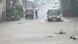 Rain Forecast: ગુજરાતમાં ત્રણ કલાકની ભારે આગાહી, હવામાન વિભાગે આ વિસ્તારો માટે આપી વરસાદની ચેતવણી