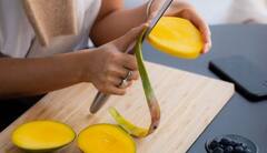 मॉनसून में आम खाने से शरीर पर क्या पड़ता है असर? एक्सपर्ट्स से जानें हर बात