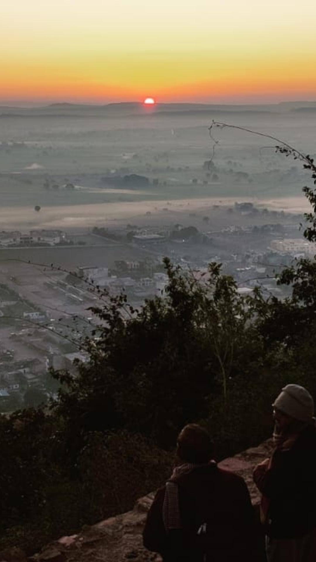 इस मौसम में खुले स्थानों पर घूमने का अनुभव बिल्कुल अलग होता है