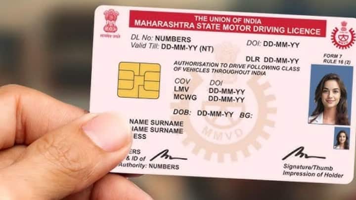 फिर पहचान पत्र के तौर पर आधार, पैन या कोई डॉक्यूमेंट अपलोड करना होगा. फिर पासपोर्ट साइज फोटो अपलोड करना होगा. इसके बाद जो निर्धारित फीस होगी वह चुकानी होगी. इसके बाद आपको एक Application Number मिल जाता है, जिससे आप स्टेटस ट्रैक कर सकते हैं. डुप्लीकेट ड्राइविंग लाइसेंस बनने के बाद आपके रजिस्टर्ड एड्रेस पर भेज दिया जाएगा.