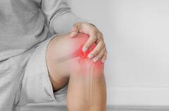 हल्दी का पानी ही नहीं इसे भूनकर खाना भी सेहत के लिए फायदेमंद, दूर होती हैं ये 6 परेशानियां