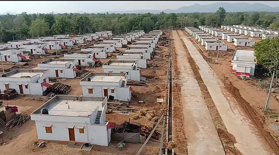 Adilabad Latest News: ఆదిలాబాద్‌ జిల్లా గిరిజనుల అల్టిమేటం- టైగర్ జోన్‌లోకి వెళ్లిపోతున్నామని హెచ్చరిక !