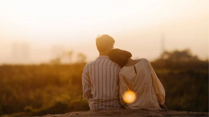 नाम के आधार पर देखा जाए तो इसे ऐसा समझा जा सकता है कि किसी के साथ छोटी सी अनौपचारिक मुलाकात. इस दौरान यह जरूरी नहीं है कि वे शारीरिक संबंध बनाएं.