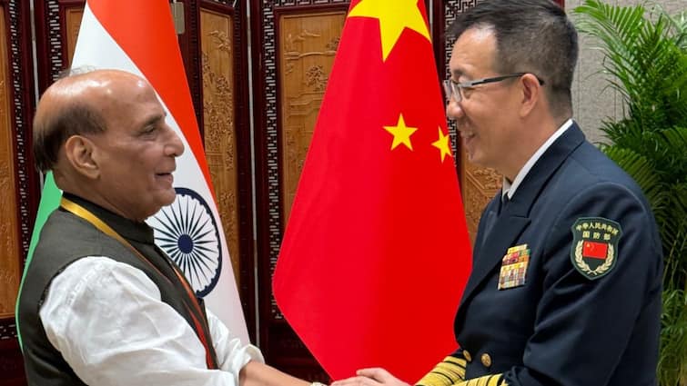 SCO Summit 2025 Rajnath Singh Meets Chinese Defence Minister Don Jun India China Relations Rajnath Singh Meets Chinese Defence Minister On SCO Sidelines, Presents This Gift