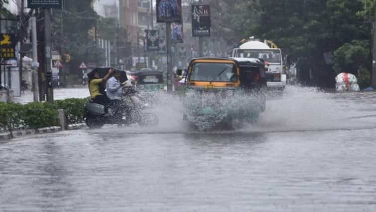 Delhi Weather: Rain Brings Respite From Heat In Capital, Heavy Showers Likely In Next 2 Hours