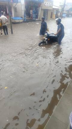 કચ્છના માંડવીમાં ધોધમાર વરસાદ: પ્રિ-મોન્સૂન કામગીરીની પોલ ખુલી, શહેરના વિસ્તારો જળબંબાકાર