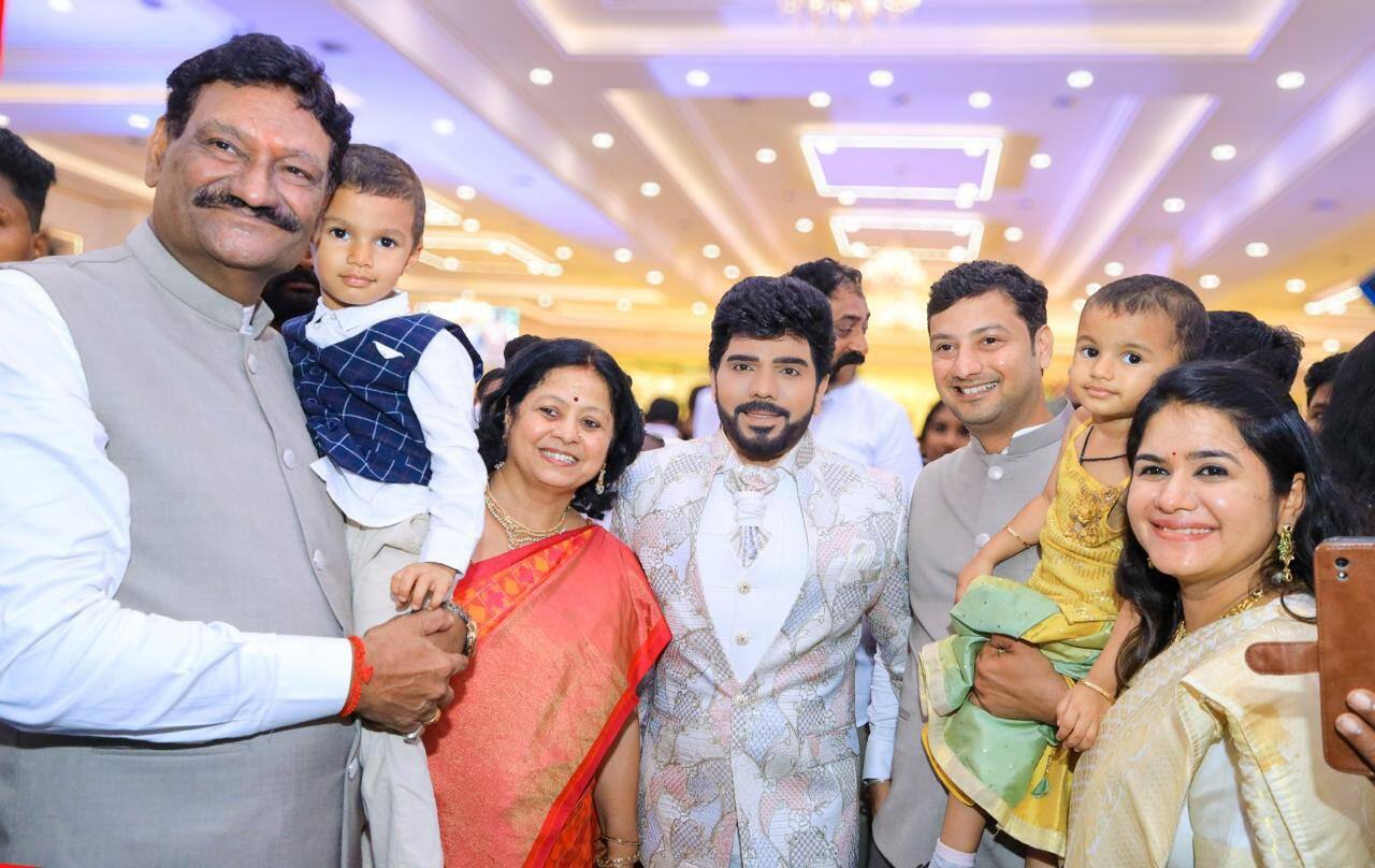 Legend Saravanan Movie: கார்த்தியின் சர்தார் 2 படத்துக்கு போட்டியாக தீபாவளி ரேஸில் களமிறங்கும் லெஜெண்ட் சரவணன்!