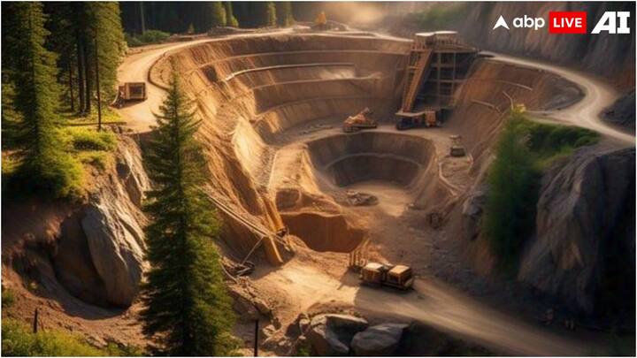 China is the world's highest gold production country. There are many gold spectacles here, from which many tons of gold are extracted. According to a report, 380 tonnes of gold was produced in China in 2024.
