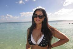 44 की उम्र में बिकिनी पहन बीच पर इठलाईं श्वेता तिवारी, बेटे संग शेयर की वेकेशन की तस्वीरें