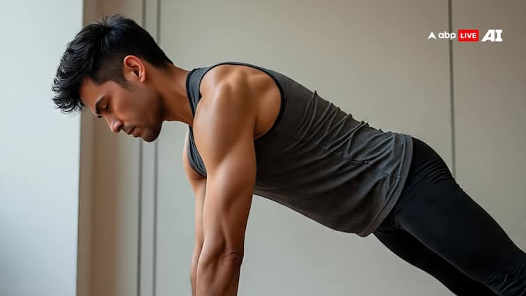 Weight Loss Tips: चर्बी घटाने में कारगर, एब्स बनाने में मदद करता है चतुरंग दंडासन