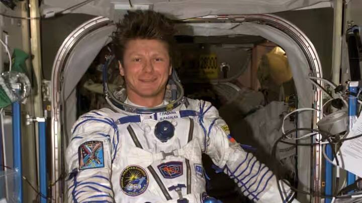 इसके बाद लिस्ट में दूसरा नाम भी रूस के अंतरिक्ष यात्री गेनाडी पडाल्का का है. इन्होंने पांच अलग-अलग मिशन के दौरान स्पेस में 878 दिन बिताए हैं.