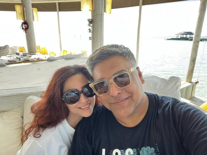 राम कपूर और गौतमी कपूर को मुलाकात 2000 में आए सीरियल घर एक मंदिर के सेट पर हुई. इस सीरियल में दोनों ने देवर और भाभी का किरदार निभाया था.