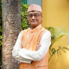 रियल लाइफ में जेठालाल से भी छोटे हैं 'तारक मेहता' के बापूजी, बीवी के आगे तो बबिता जी भी फेल