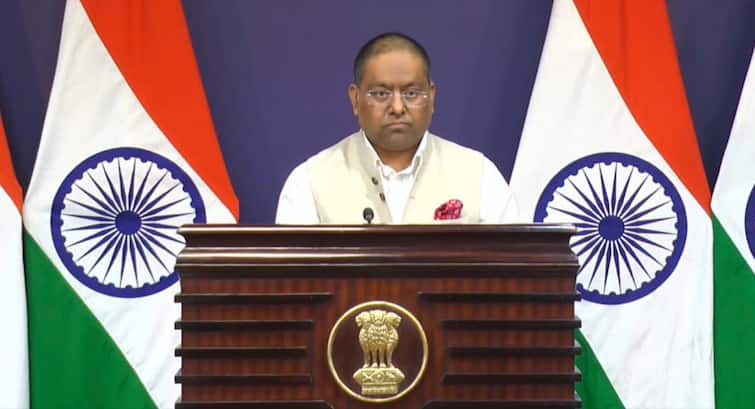 India salmed yunus govt denounces destruction of temple in Dhaka said interim govt allowed it bangladesh 'सुरक्षा नहीं दी', बांग्लादेश में तोड़ा गया मां दुर्गा का मंदिर, भारत ने यूनुस सरकार को लगाई लताड़
