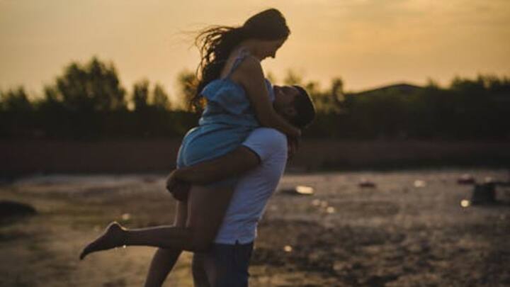 वन नाइट स्टैंड की तरह से वन डे स्टैंड होता तो है, लेकिन यह शब्द उतना प्रचलन में नहीं है और इसका कोई सटीक अर्थ भी नहीं है.