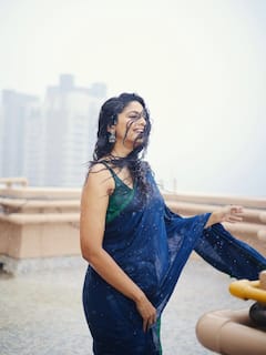 आधीच कट्यार, त्यात जीवघेणी धार! अभिनेत्री पूजा सावंतचं भर पावसात फोटोशूट