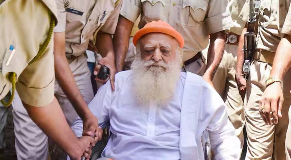 ਆਸਾਰਾਮ ਨੂੰ ਮਿਲੀ ਰਾਹਤ, ਅਦਾਲਤ ਨੇ ਸੁਣਾਇਆ ਵੱਡਾ ਫੈਸਲਾ asaram-bail-extends-by-gujarat-high-court-in-rape-case ਆਸਾਰਾਮ ਨੂੰ ਮਿਲੀ ਰਾਹਤ, ਅਦਾਲਤ ਨੇ ਸੁਣਾਇਆ ਵੱਡਾ ਫੈਸਲਾ